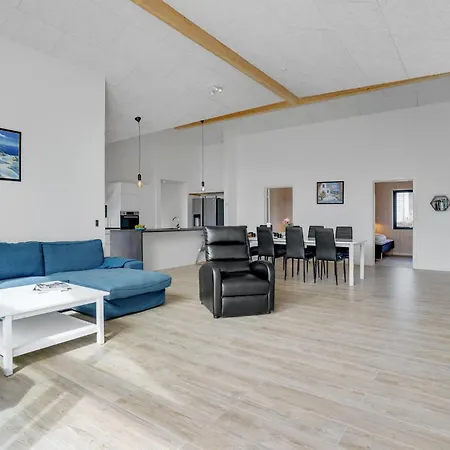 Holiday home Lovely In With Wifi